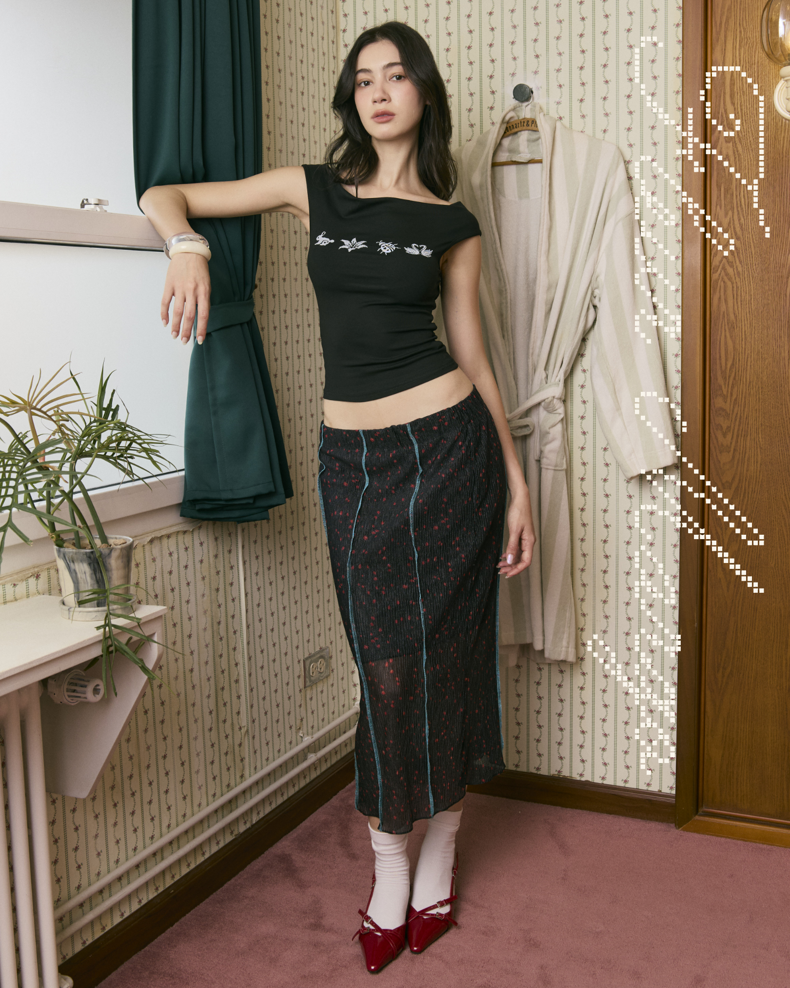 Fauna Open-Back Cap Sleeve Top (Black)