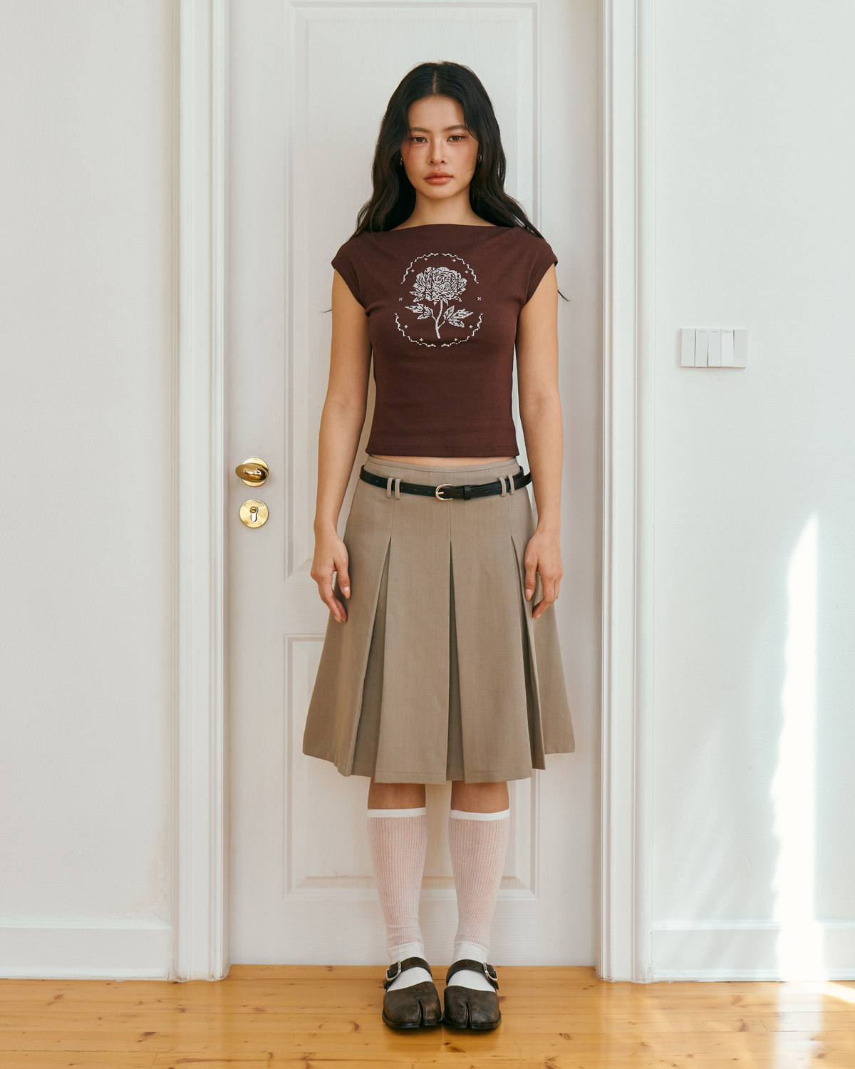 Peony Boatneck Top (Brown)