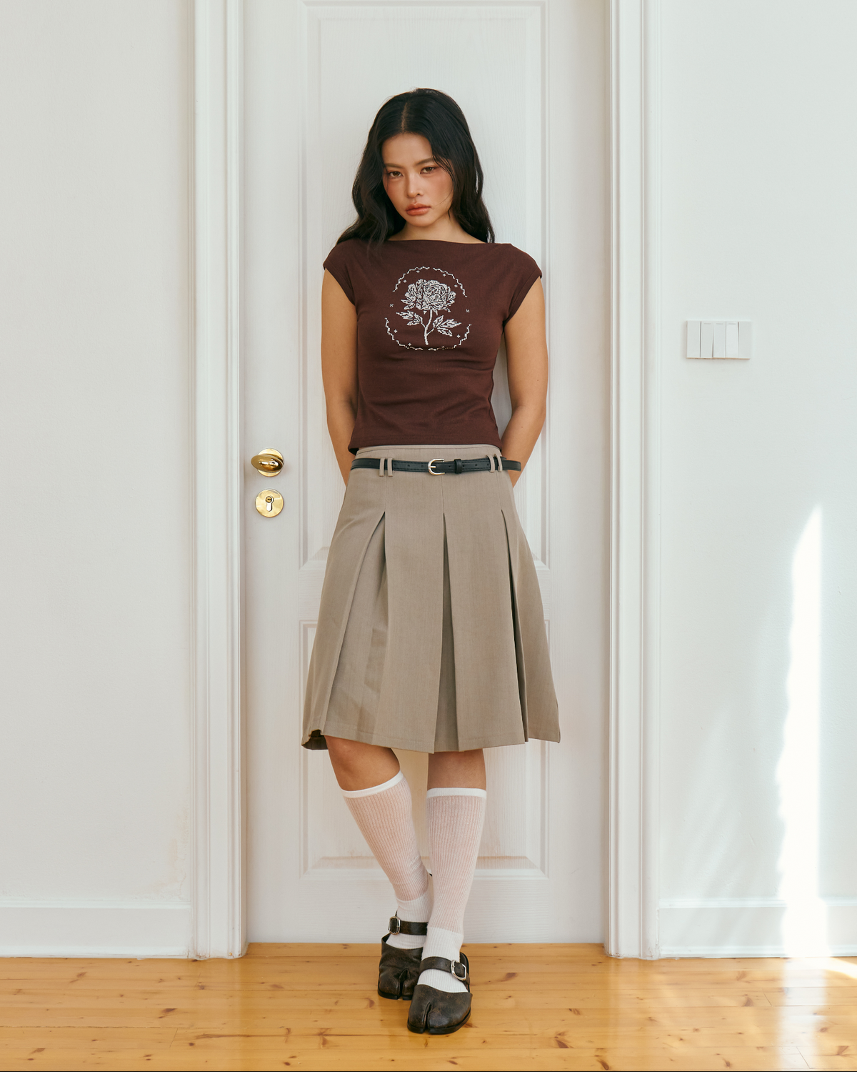 Peony Boatneck Top (Brown)