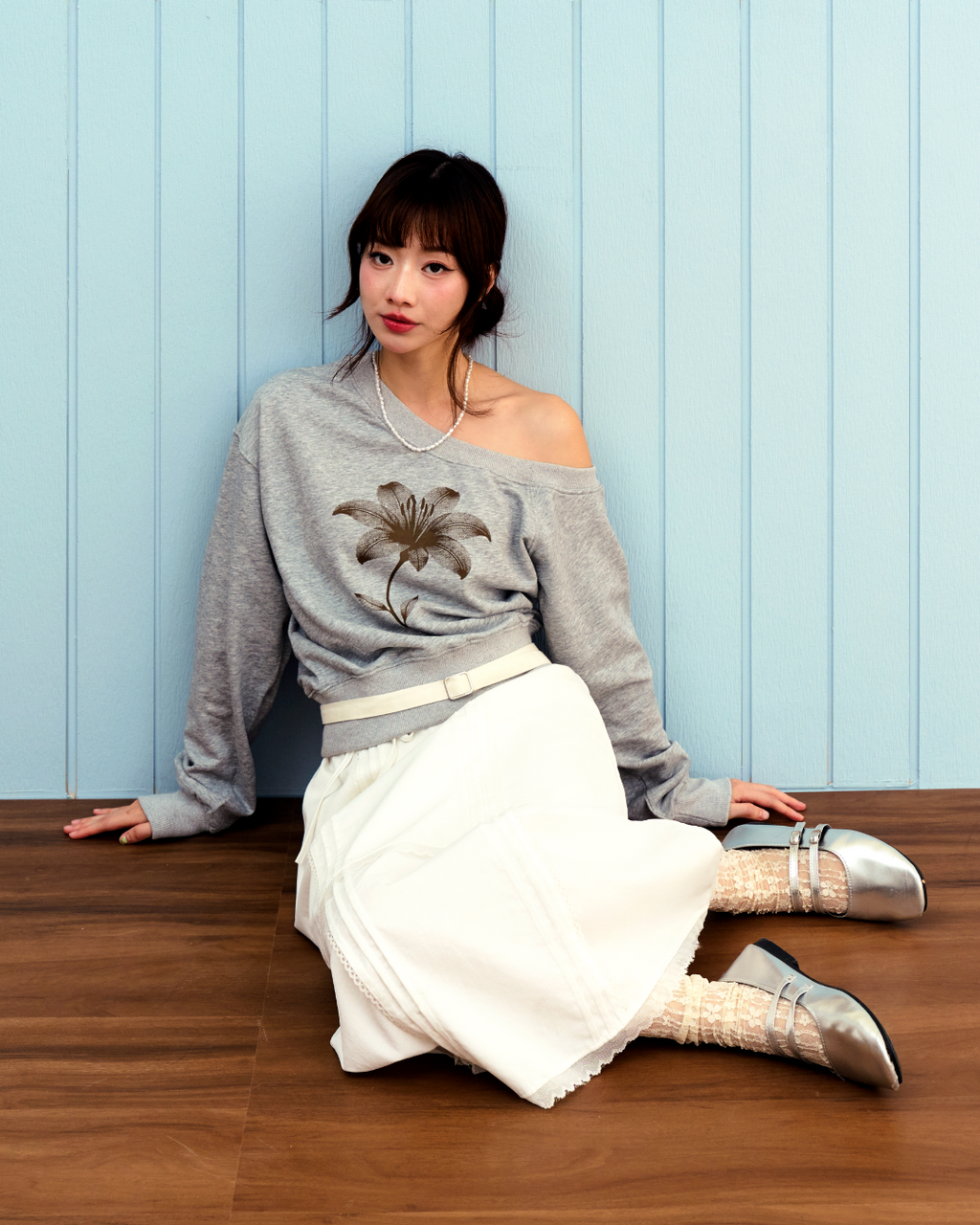 Hibiscus Off-Shoulder Crop Sweatshirt