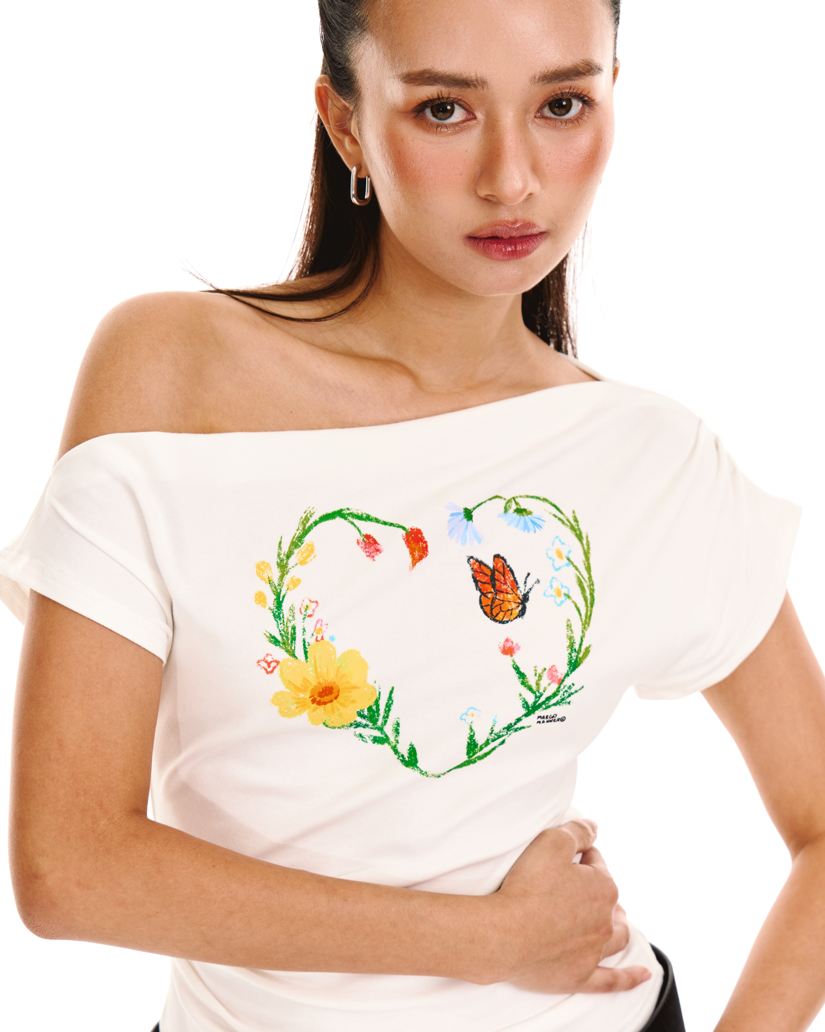 [Backorder] Heart Wreath Asymmetrical Top (White)