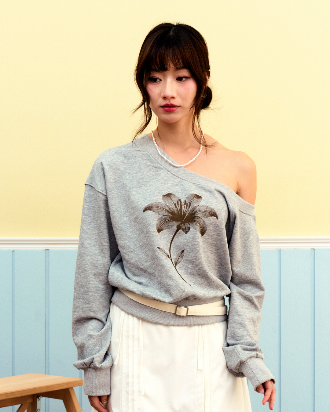 Hibiscus Off-Shoulder Crop Sweatshirt
