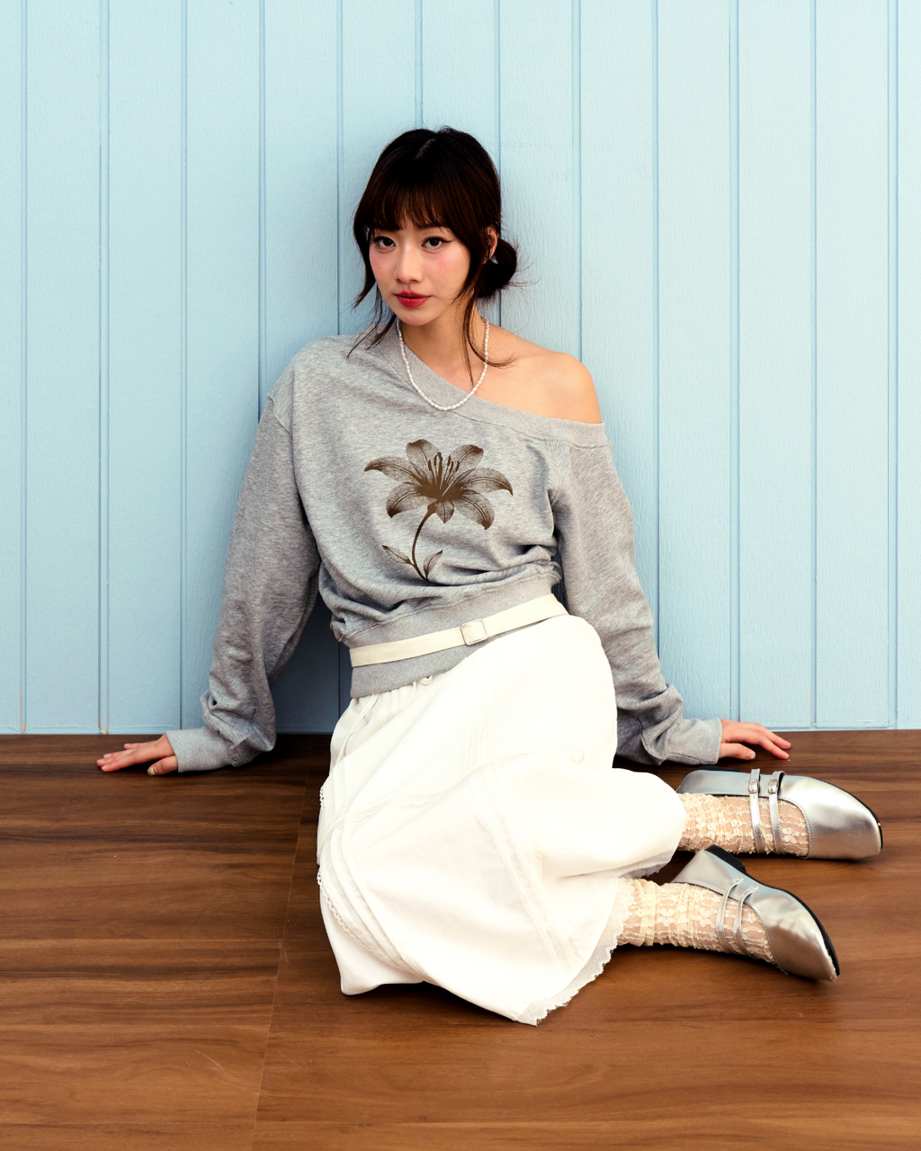 Hibiscus Off-Shoulder Crop Sweatshirt