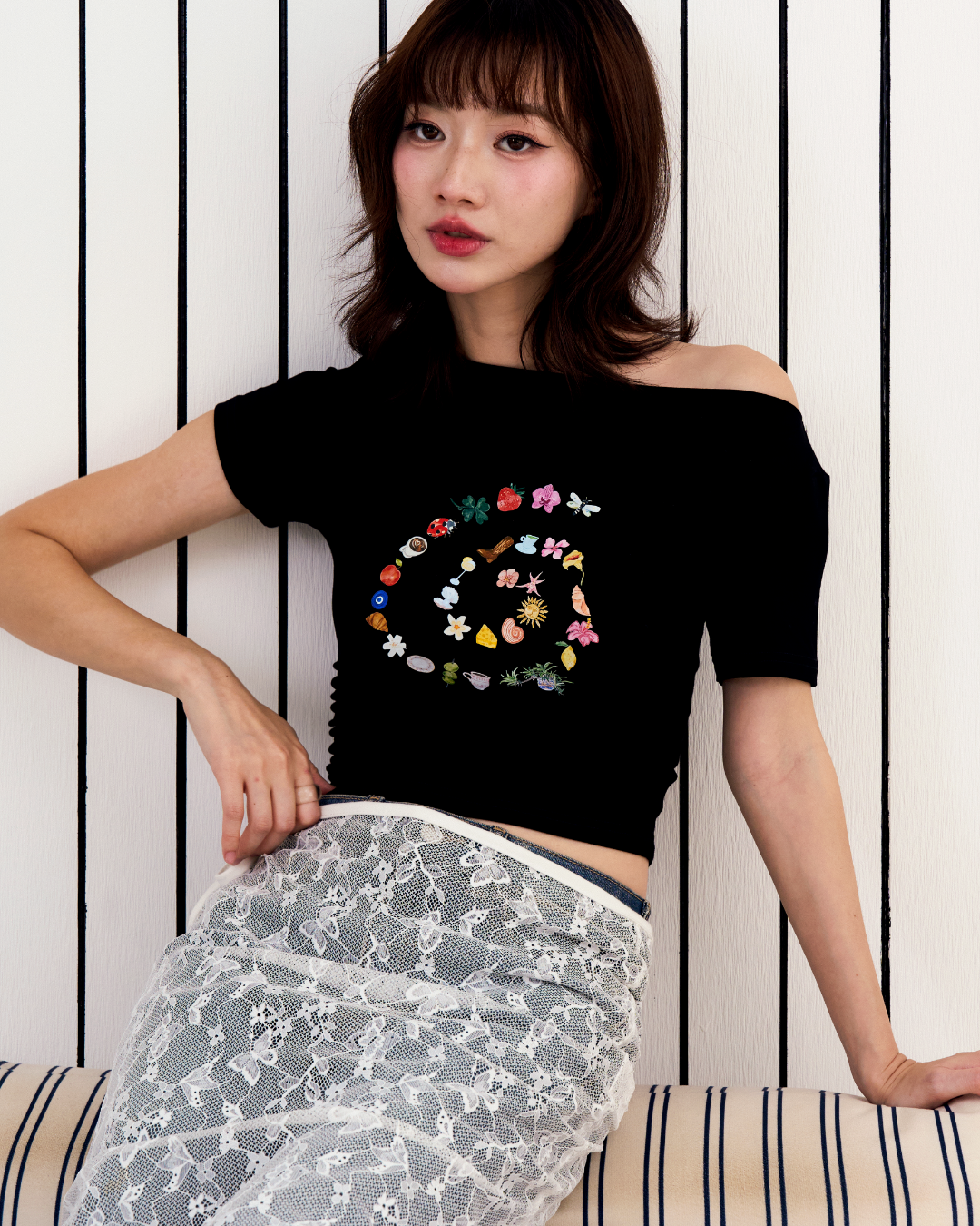 [ETA: END AUG] Swirl Lounge Ruched Tee in Black (Backorder)