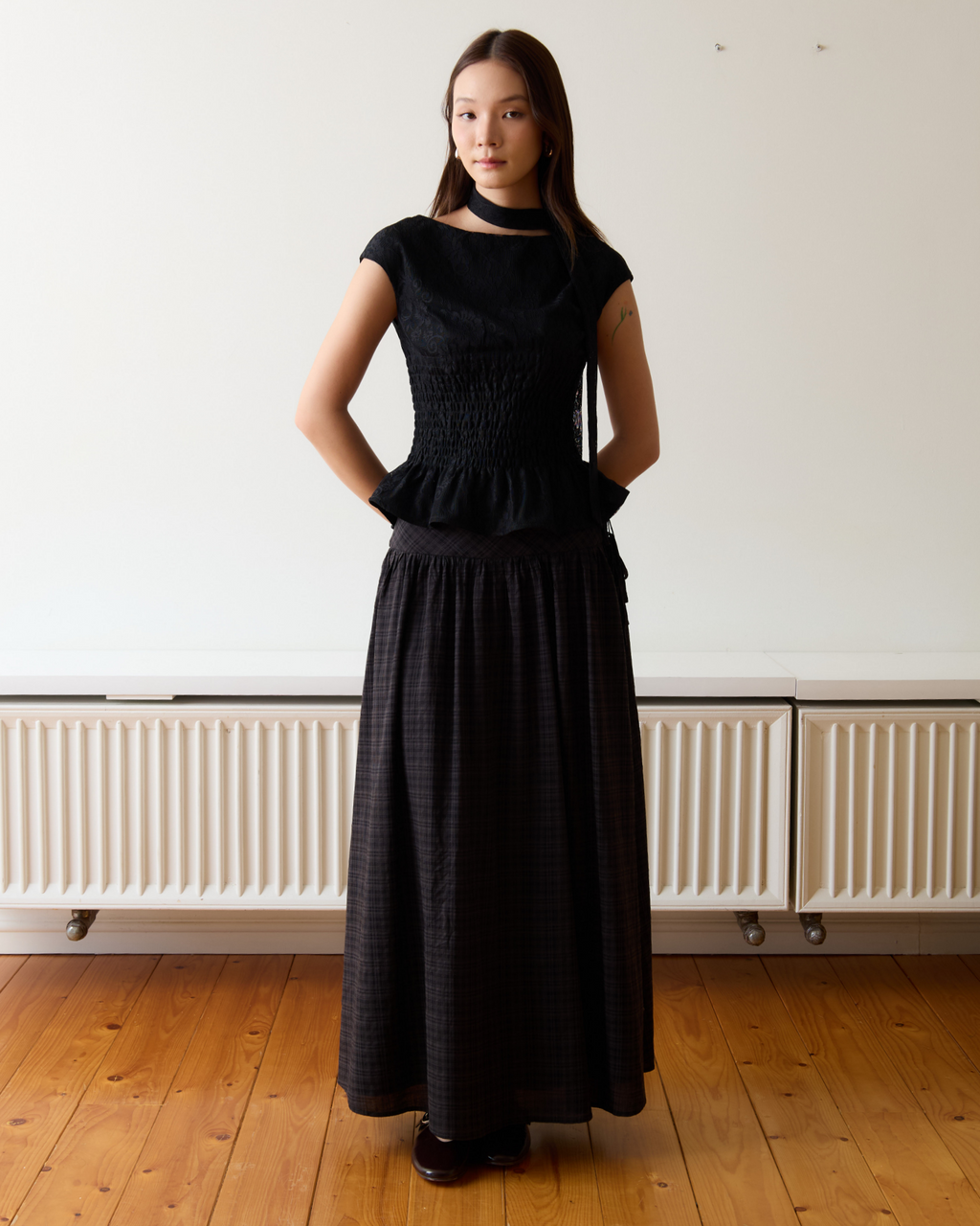 Serena Shirred Lace Top (Black)
